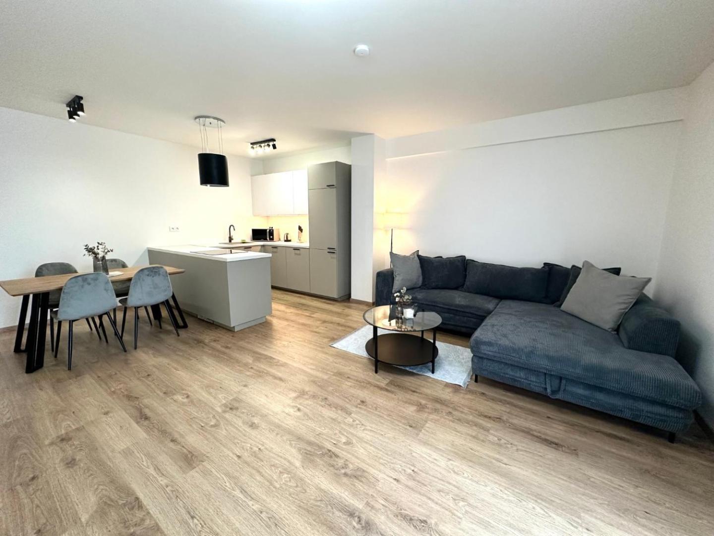 2 Room Apartment, New Building, Balcony, 208 Rovinka Exterior foto